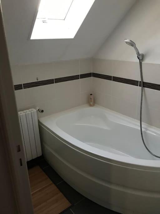Maison Avec Jacuzzi Privatif Καμπραί Εξωτερικό φωτογραφία